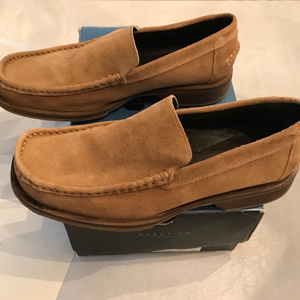 MENS KENNETH COLE SUADE LOAFERS- tan